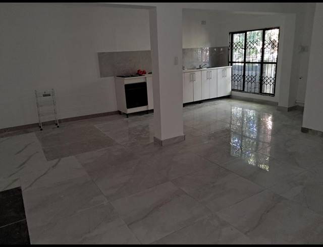2 BEDROOM PROPERTY TO RENT IN BEREA WEST